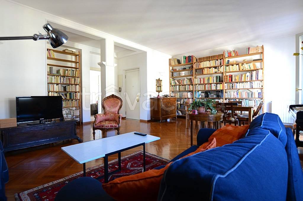 appartamento in vendita a Milano in zona Città Studi