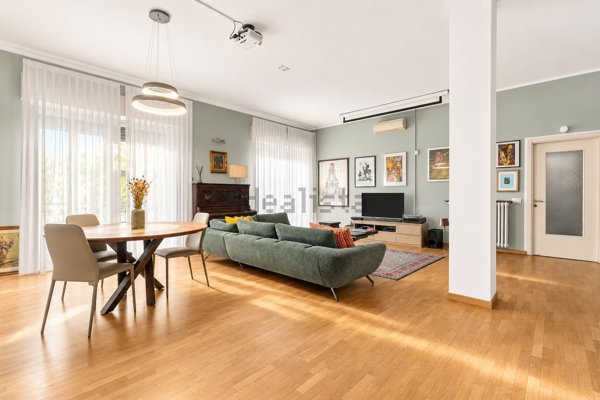 appartamento in vendita a Milano in zona Porta Genova