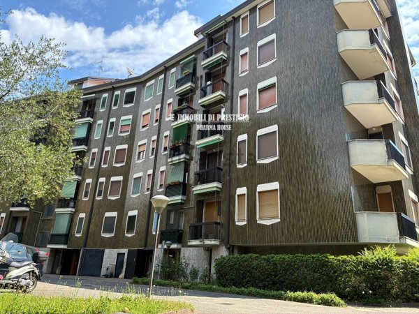 appartamento in vendita a Milano in zona Vialba