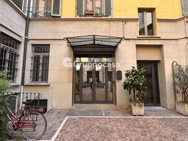 appartamento in vendita a Milano in zona Sempione