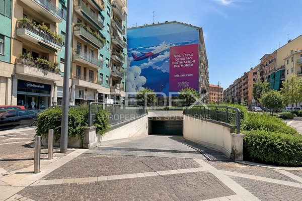 box auto in vendita a Milano in zona Loreto