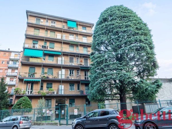 appartamento in vendita a Milano in zona Feltre