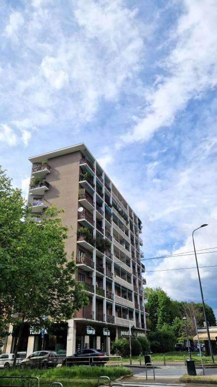 appartamento in vendita a Milano in zona Sempione