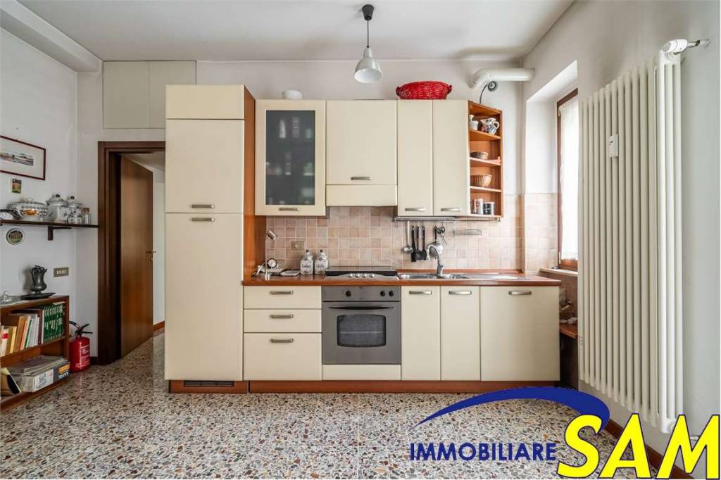 appartamento in vendita a Milano in zona Corvetto