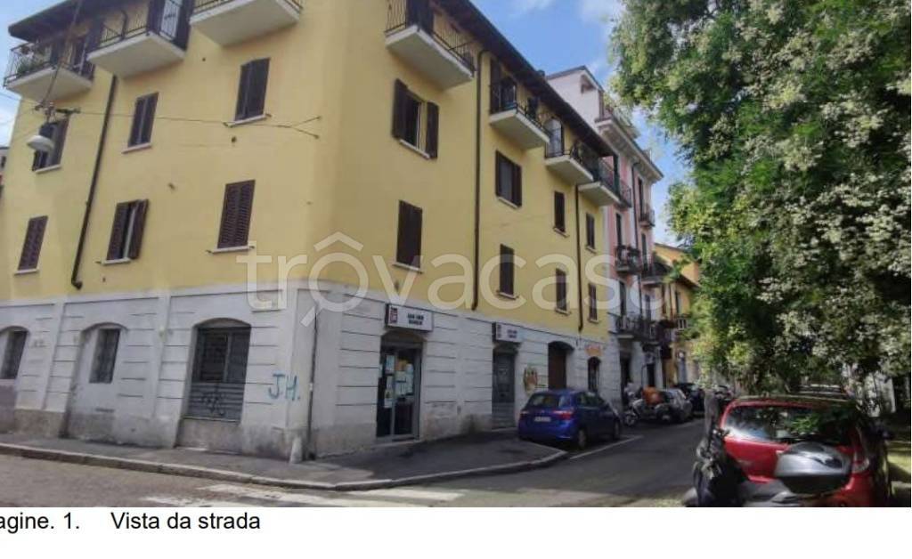 appartamento in vendita a Milano in zona Baggio