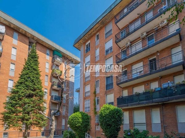 appartamento in vendita a Milano in zona Dergano