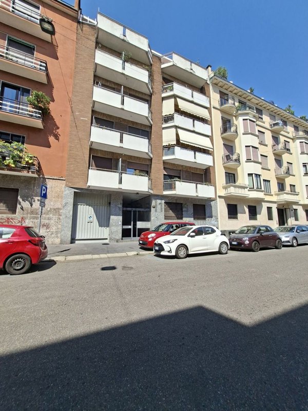 appartamento in vendita a Milano in zona Casoretto