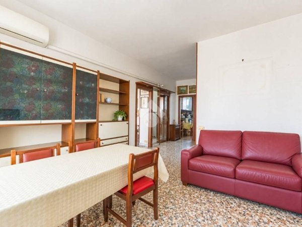 appartamento in vendita a Milano in zona Porta Garibaldi