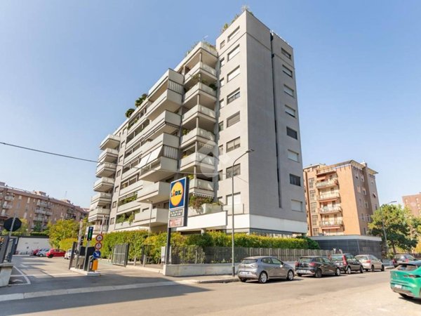 appartamento in vendita a Milano in zona Bande Nere