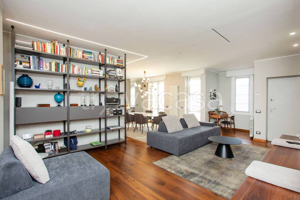 appartamento in vendita a Milano in zona Centro Direzionale