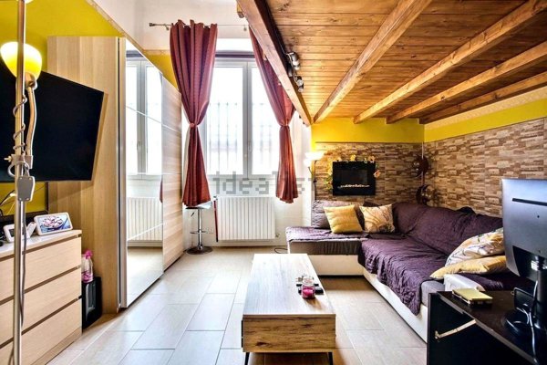 appartamento in vendita a Milano in zona Dergano