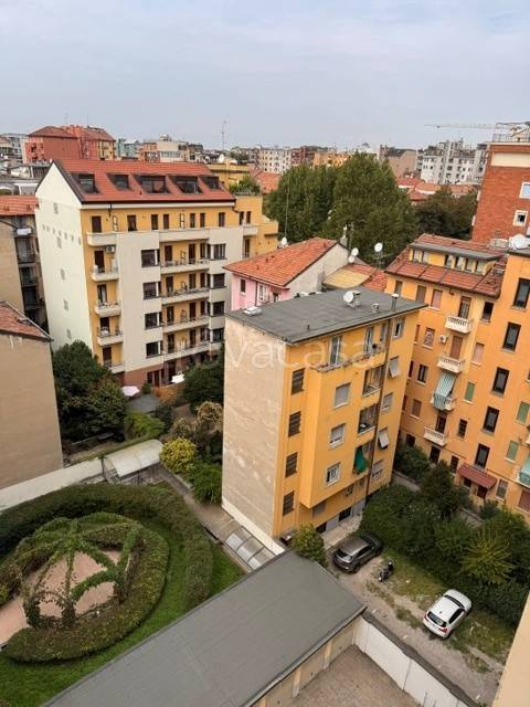 appartamento in vendita a Milano in zona Solari