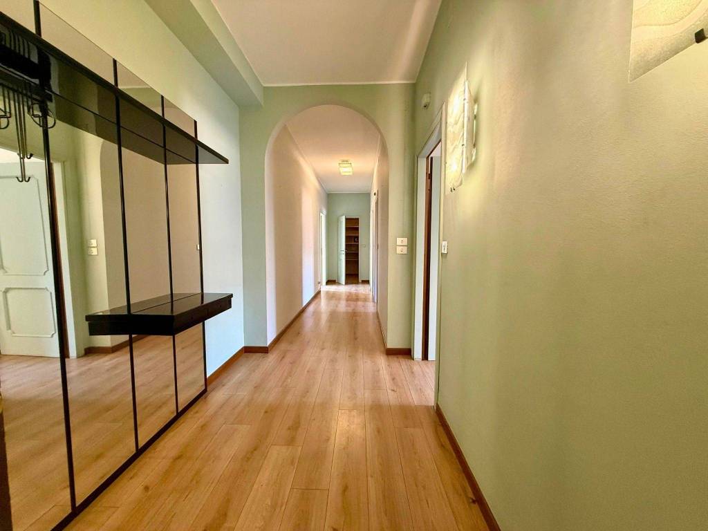 appartamento in vendita a Milano in zona Solari