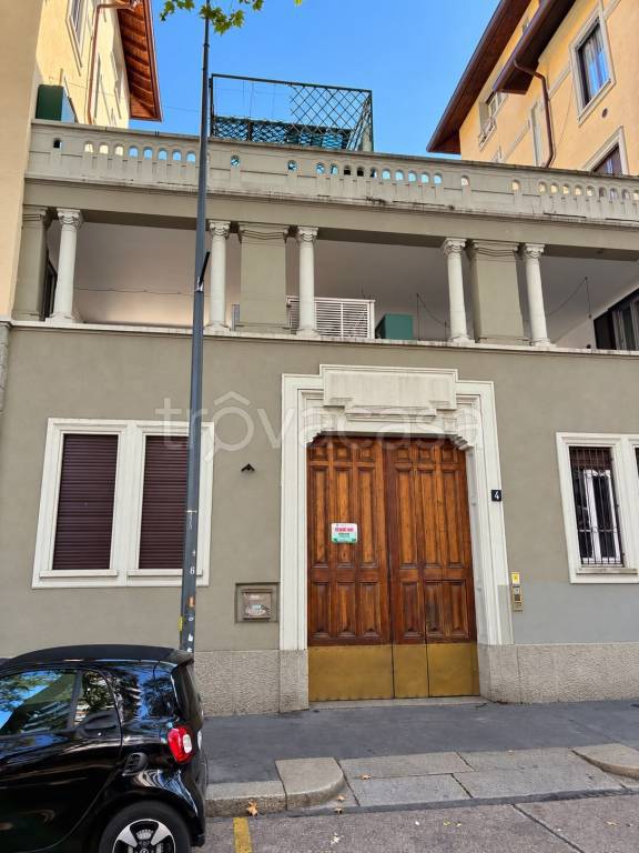 appartamento in vendita a Milano in zona Città Studi