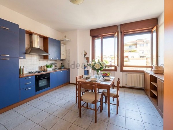 appartamento in vendita a Milano in zona Gorla