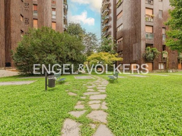 appartamento in vendita a Milano in zona Bande Nere