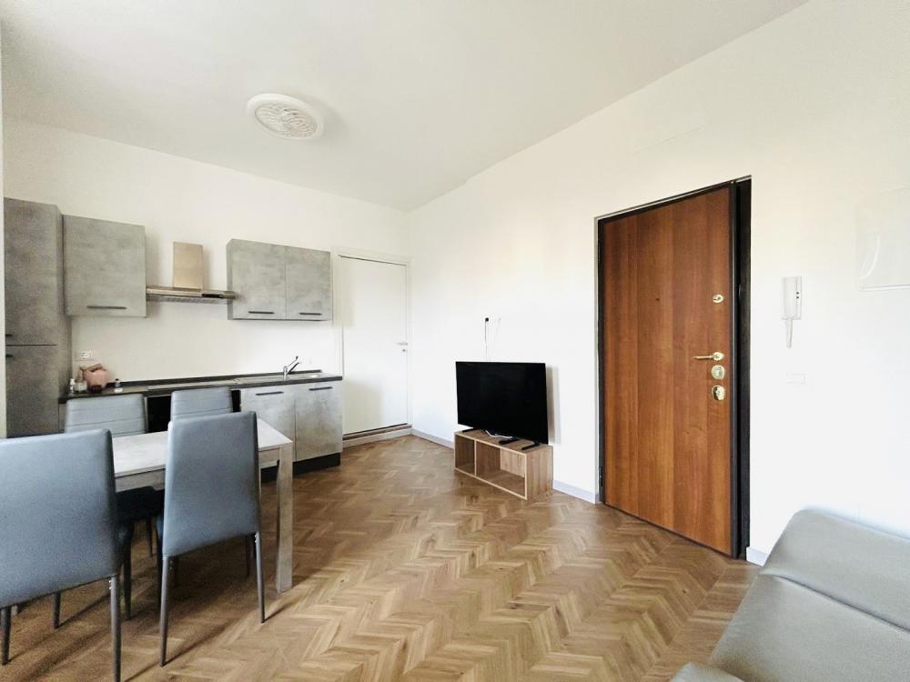 appartamento in vendita a Milano in zona Barona