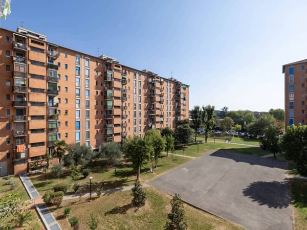 appartamento in vendita a Milano in zona Barona