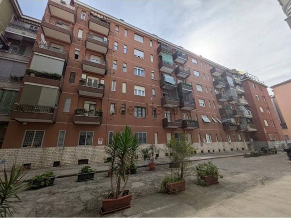 appartamento in vendita a Milano in zona Gorla