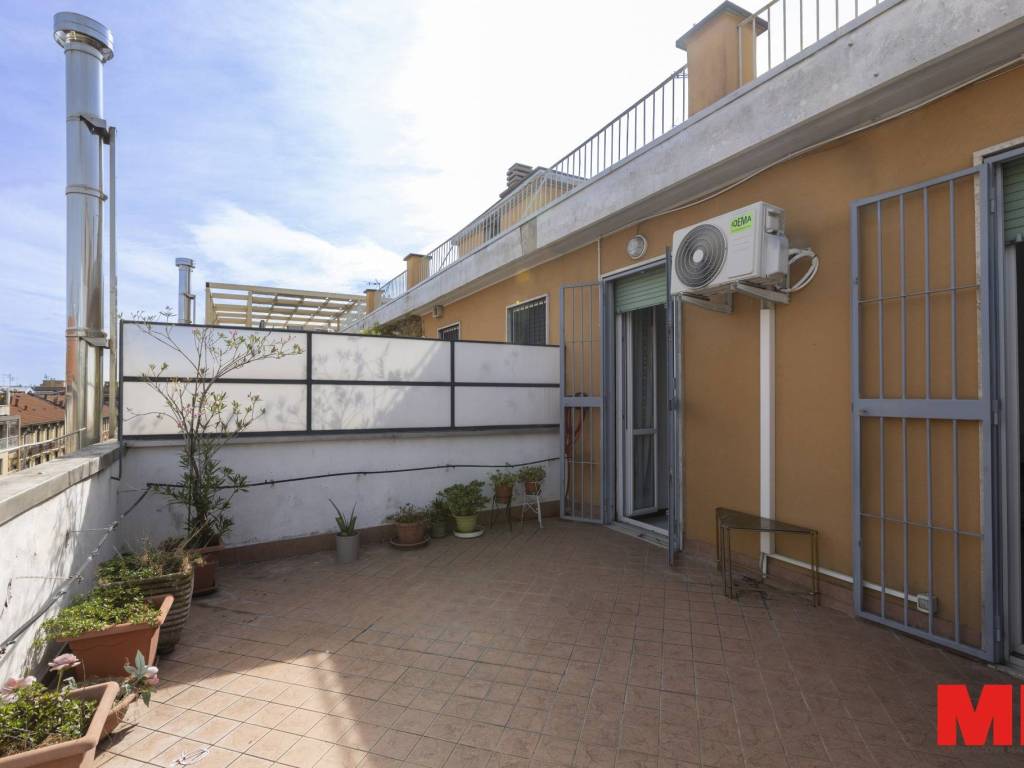 appartamento in vendita a Milano in zona Isola
