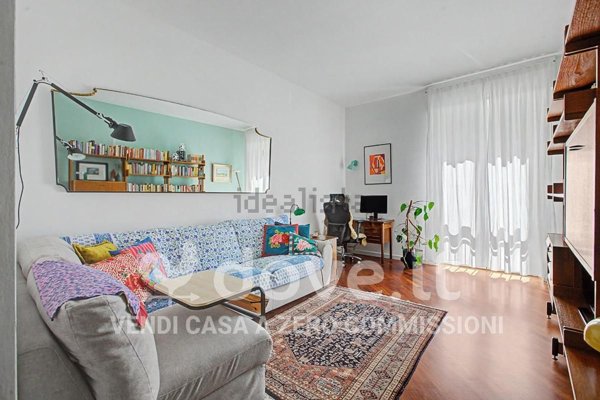 appartamento in vendita a Milano in zona Lorenteggio