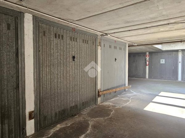 box auto in vendita a Milano in zona Gratosoglio