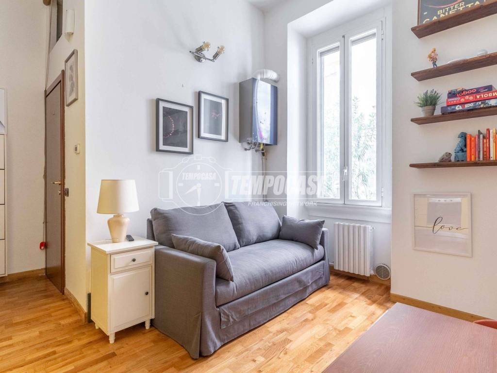 appartamento in vendita a Milano in zona Tibaldi