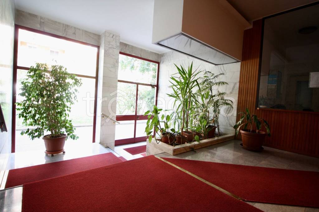 appartamento in vendita a Milano in zona Famagosta