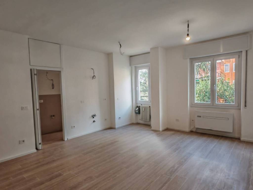 appartamento in vendita a Milano in zona Famagosta