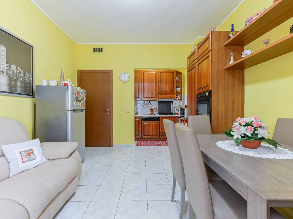 appartamento in vendita a Milano in zona Crescenzago