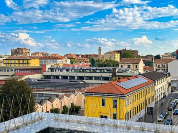 appartamento in vendita a Milano in zona Vigentino