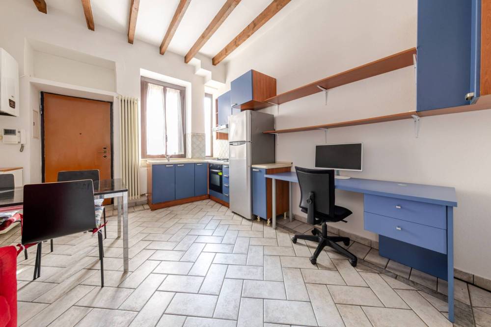 appartamento in vendita a Milano in zona Bocconi