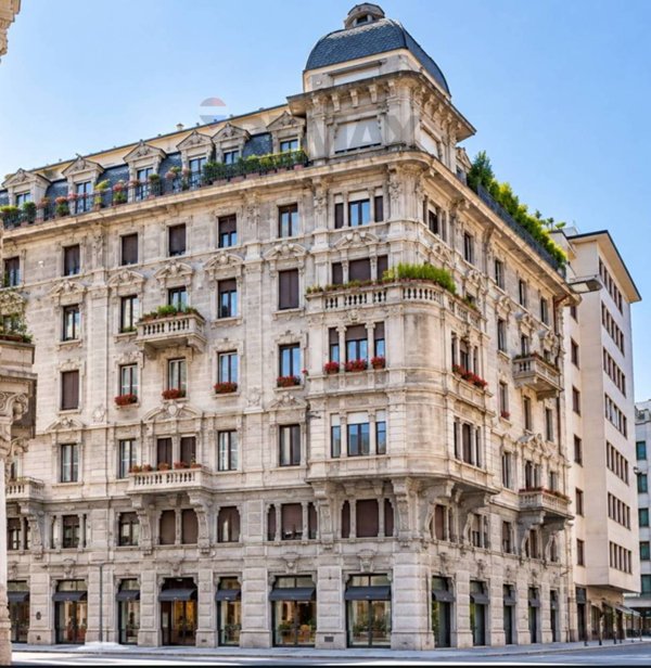 appartamento in vendita a Milano in zona Guastalla