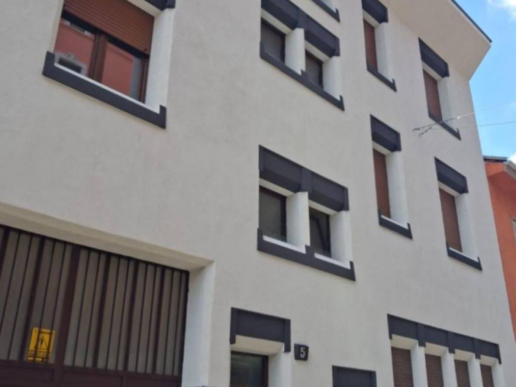 appartamento in vendita a Milano in zona Santa Giulia
