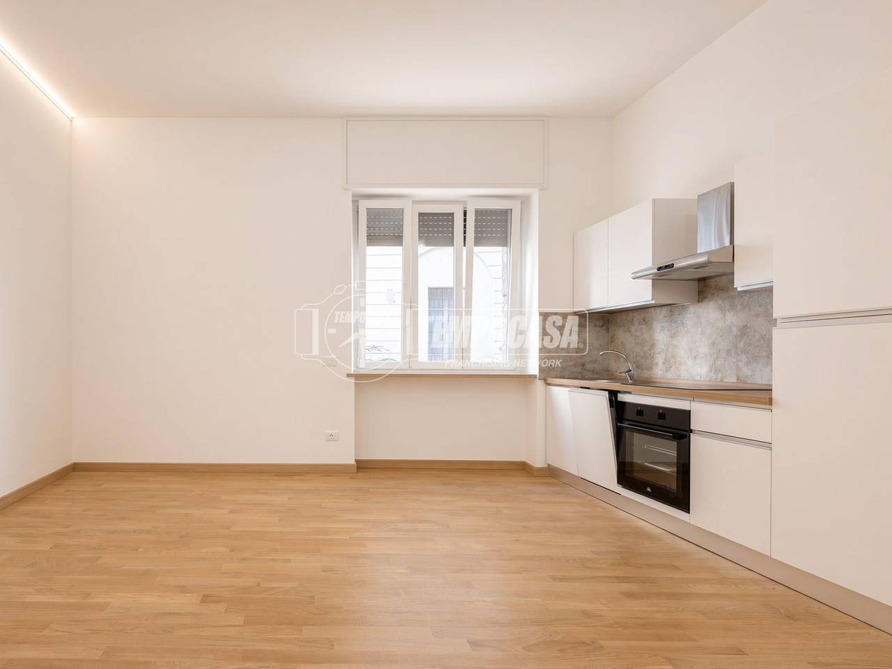 appartamento in vendita a Milano in zona Sant'Ambrogio