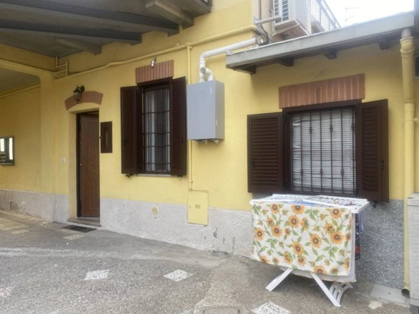appartamento in vendita a Milano in zona Baggio