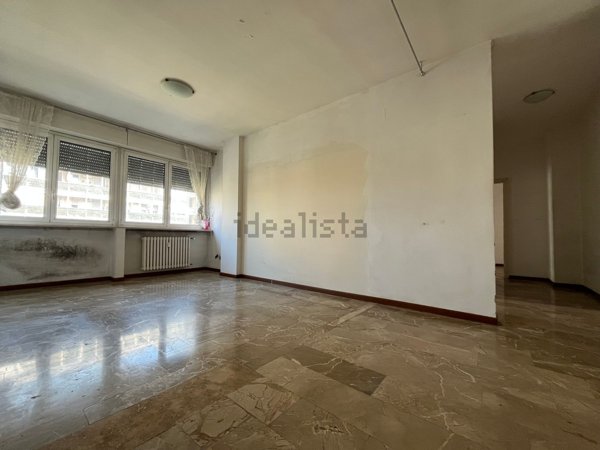 appartamento in vendita a Milano in zona Vigentino
