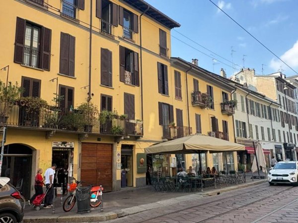 appartamento in vendita a Milano in zona Porta Ticinese