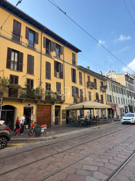 appartamento in vendita a Milano in zona Porta Ticinese