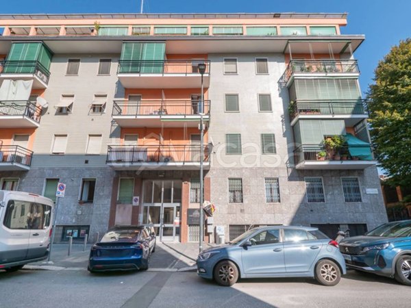appartamento in vendita a Milano in zona Corvetto