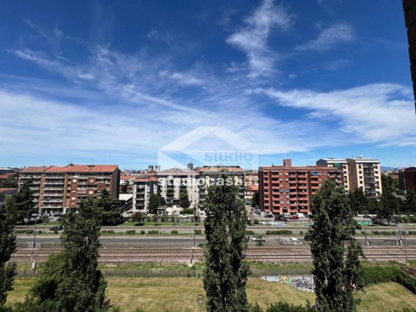 appartamento in vendita a Milano in zona Crescenzago