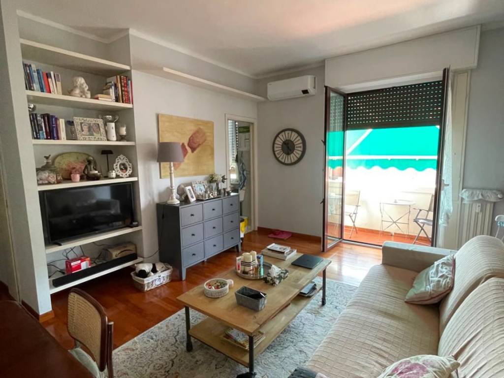 appartamento in vendita a Milano in zona Ponte Seveso