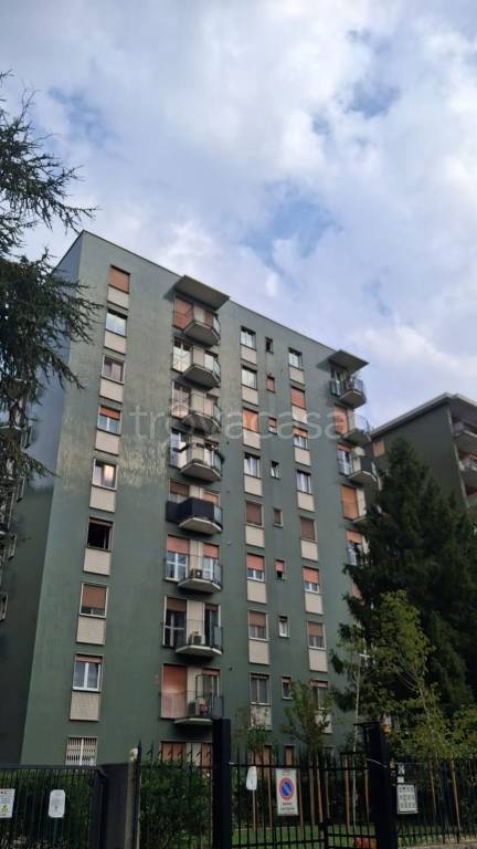 appartamento in vendita a Milano in zona Bande Nere