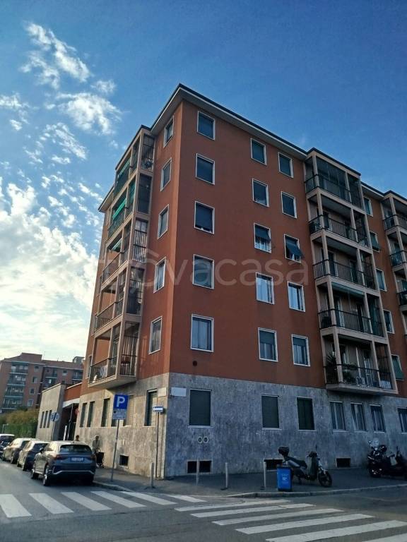 appartamento in vendita a Milano in zona Tibaldi