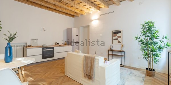appartamento in vendita a Milano in zona Porta Garibaldi