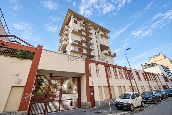 appartamento in vendita a Milano in zona Scalo Romana