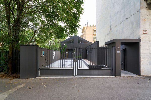 ufficio in vendita a Milano in zona Affori