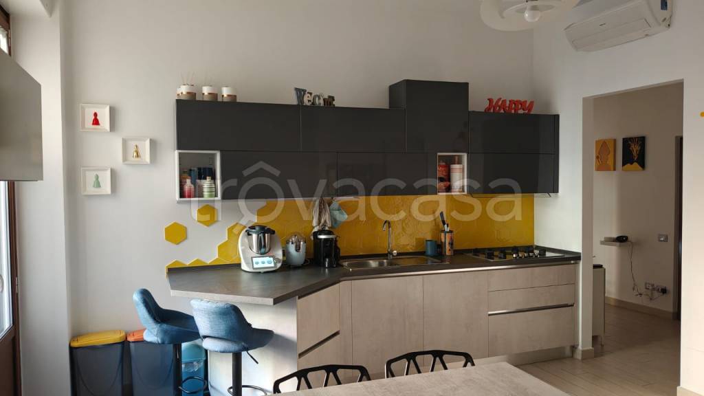 appartamento in vendita a Milano in zona Bande Nere