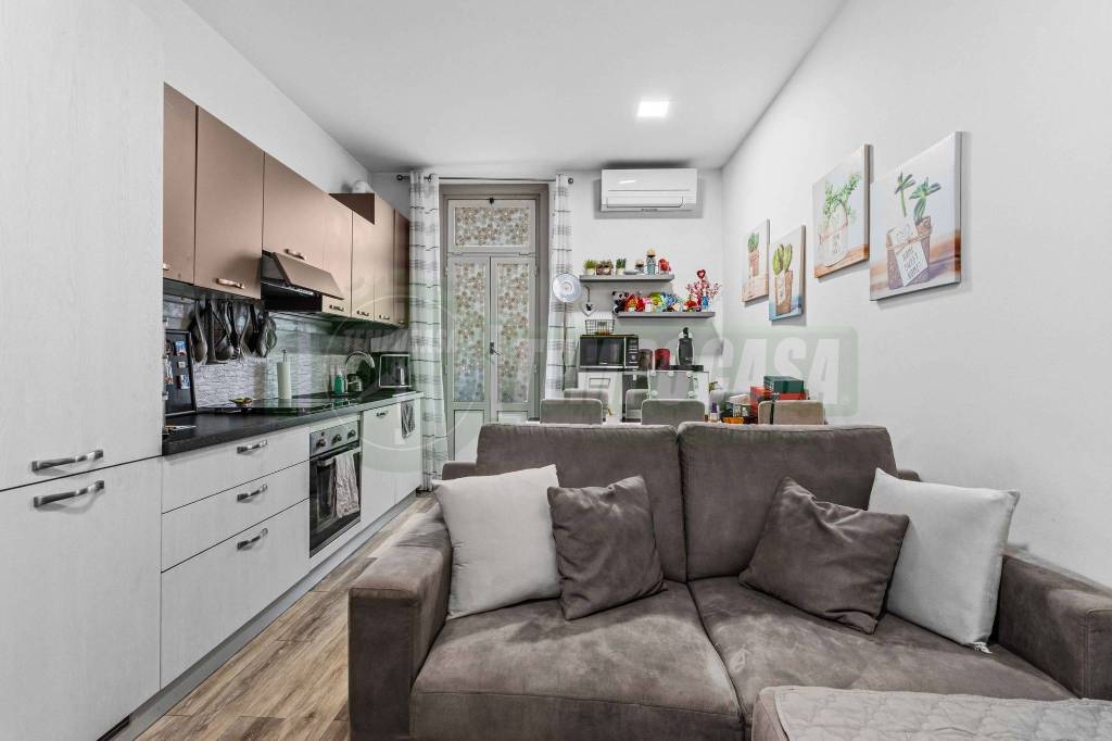 appartamento in vendita a Milano in zona Stadera