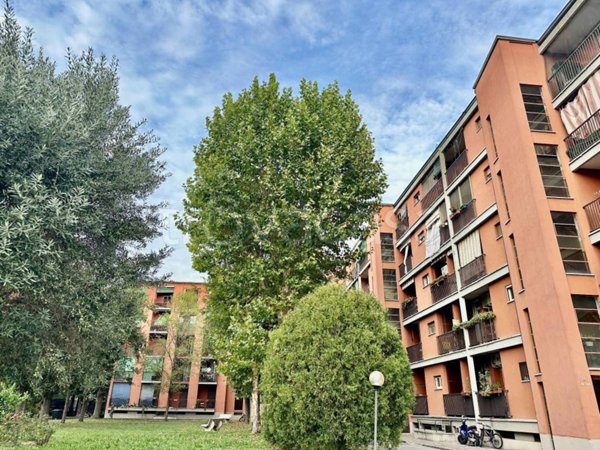 appartamento in vendita a Milano in zona Baggio